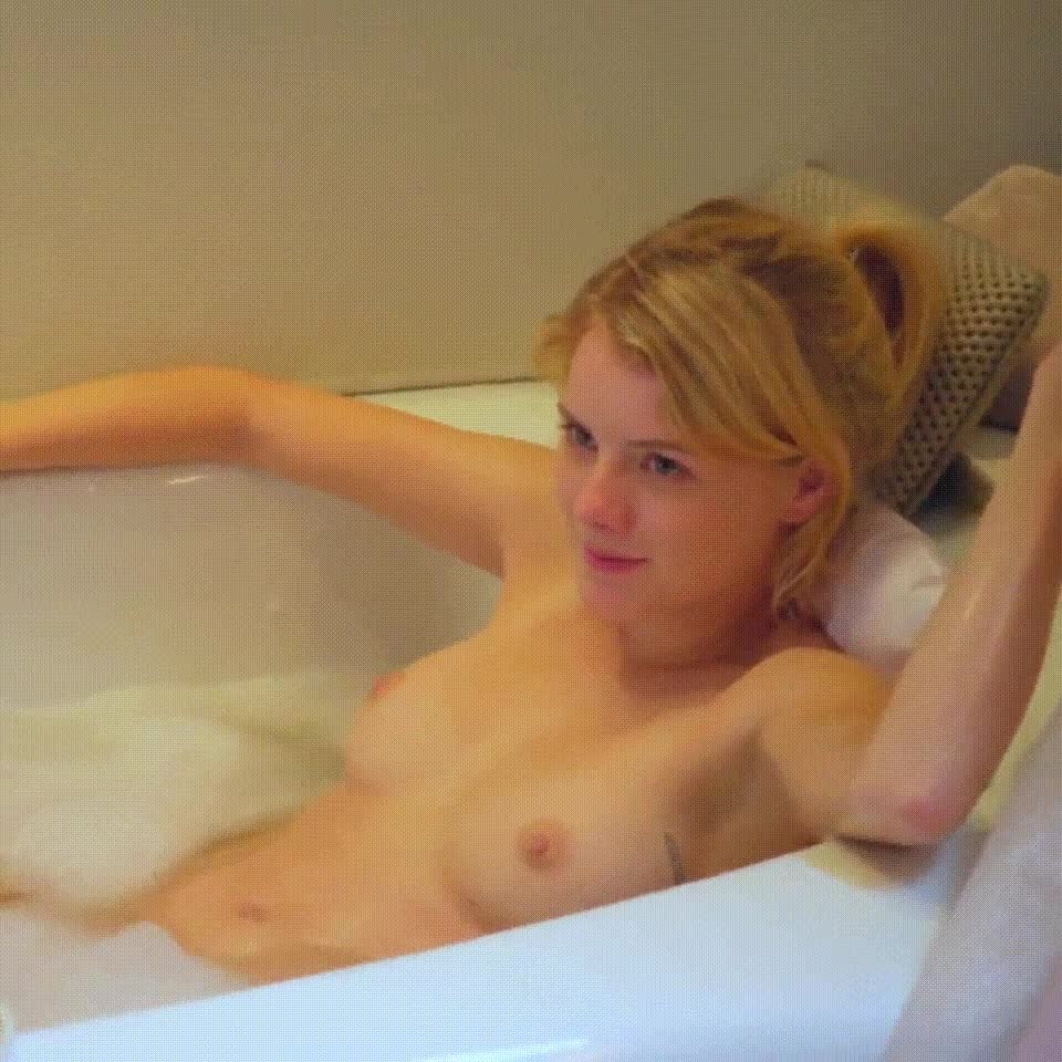 Laura Slade Wiggins in Shameless - free porn video