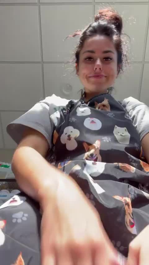 had to do a pussy flash on my break!😘 - free porn video