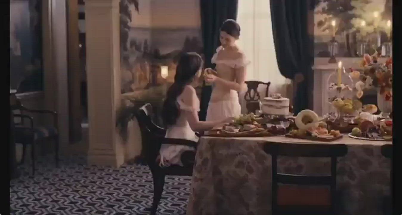 Hailee Steinfeld & Ella Hunt.... Bet this was a great day on set! - free porn video