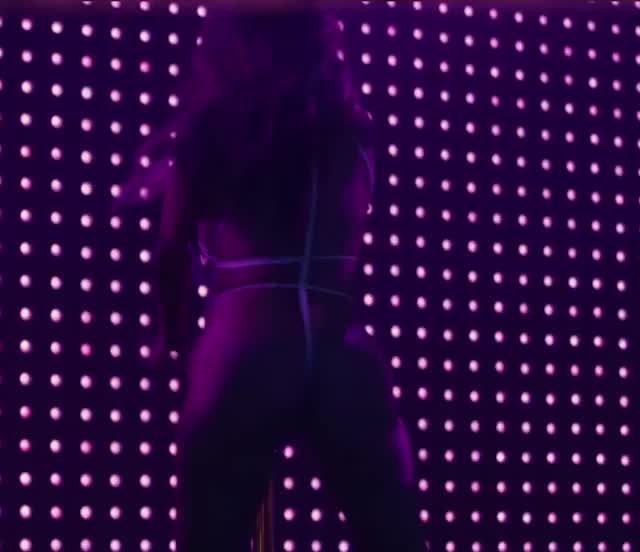 Jennifer Lopez - The 52 yo Ball drainer - free porn video