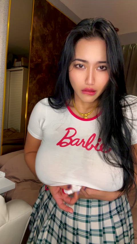 How do you like these all natural huge tits - free porn video