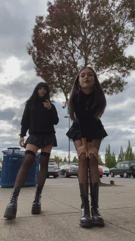 source on the left girl please? - free porn video