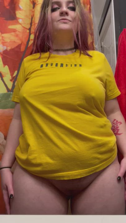 Thick girl titty drop! - free porn video