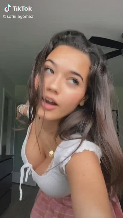 Sofia Gomez in a skirt is fucking killing me - free porn video