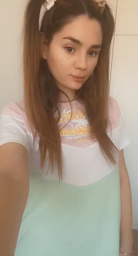 Tits looked too good not to take a quick pic in the dressing room - free porn video