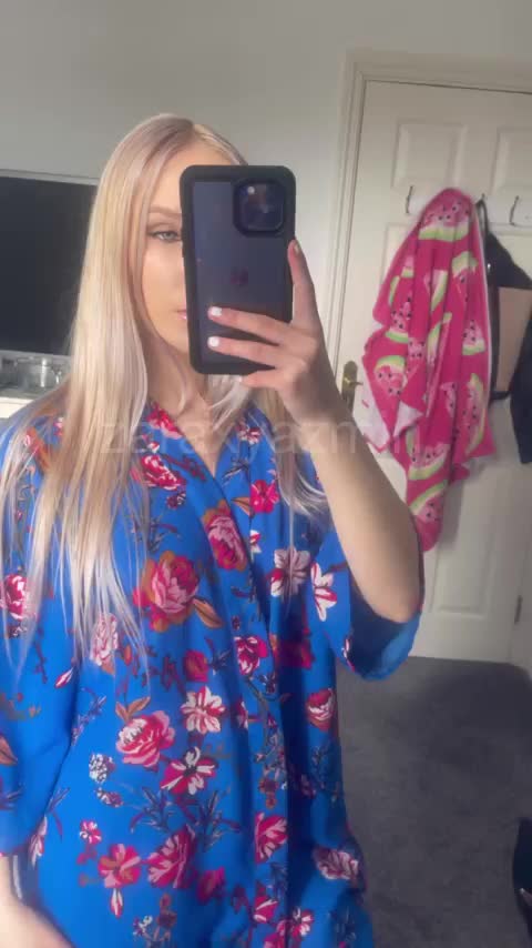 Jumping out of my robe and revealing my jiggly breasts 😛 - free porn video
