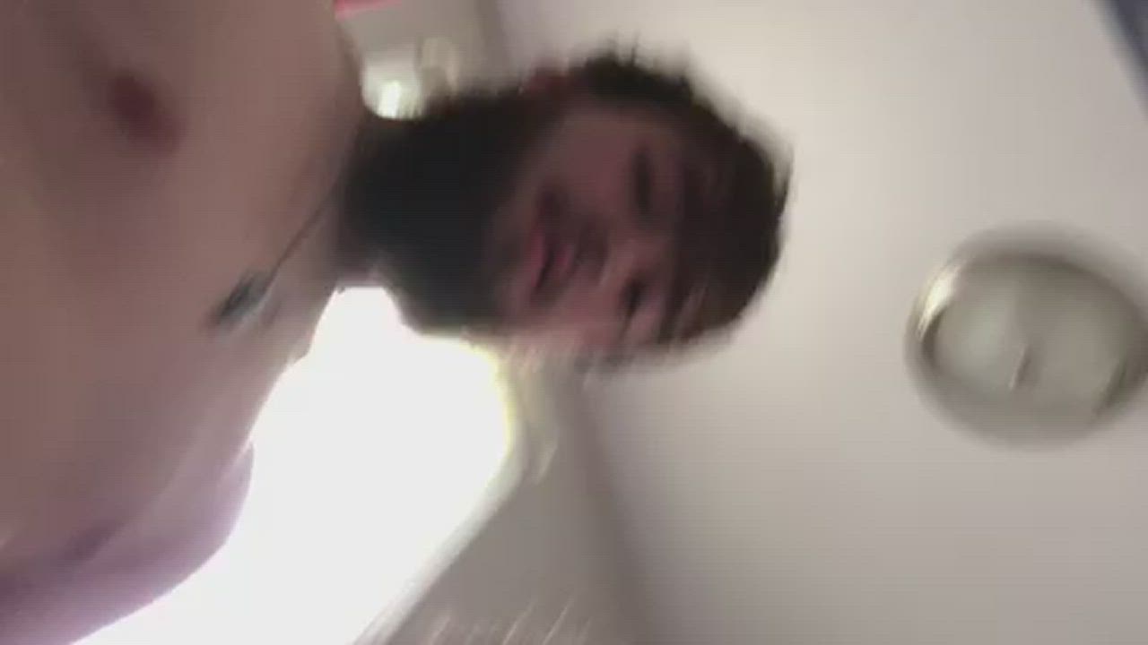 Love feeling the back of her throat on the top of my dick 😏 - free porn video