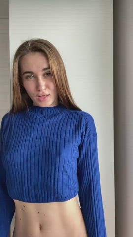 I really want to fuck. Can you tell by looking at my nipples sticking out from under my sweater? - free porn video