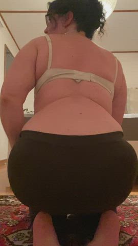 Do you have a thing for thick moms? - free porn video