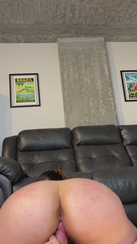 I love when he puts it in me - free porn video
