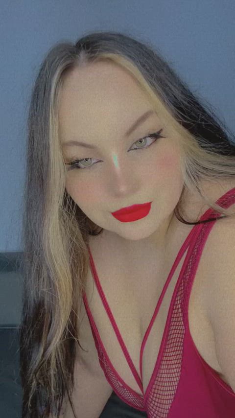 Come to my couch and fuck me, I'll let you do whatever you want to me - free porn video