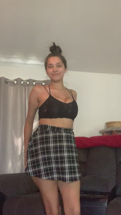 Can I get that dick hard ? - free porn video
