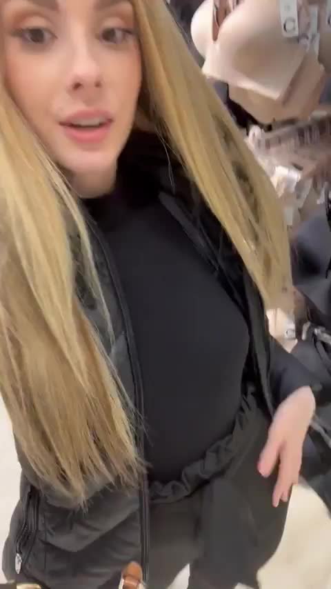 For those wondering why we girls take so long when we go shopping 😅💕 [gif] - free porn video