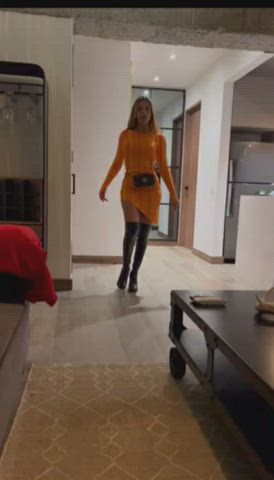 No bra, No thong.... Let's party 🥳🥵😻💦 - free porn video