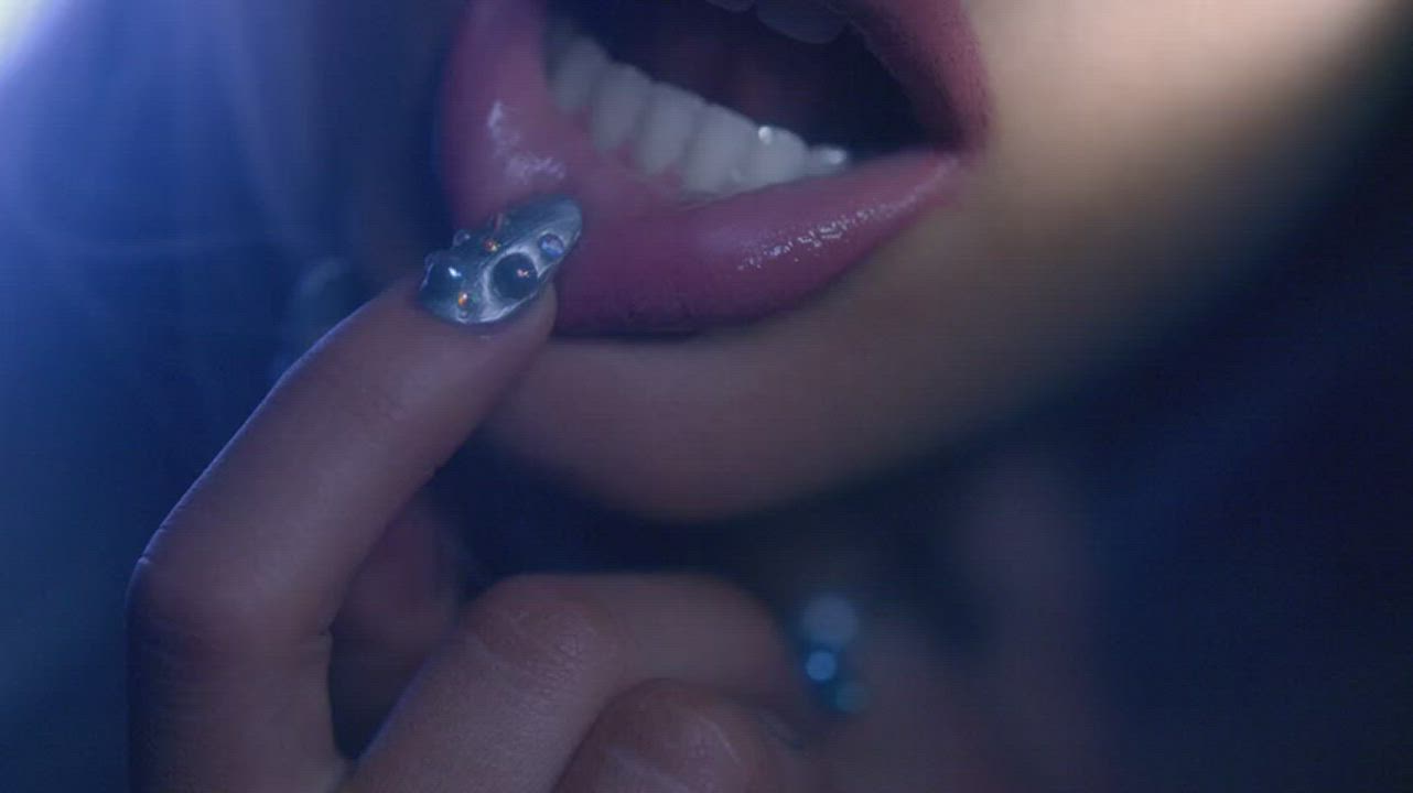Haven't much been into Ariana grande since I was a young teen but holy fuck I wanna fuck her mouth - free porn video