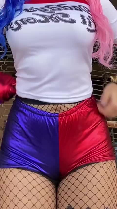 Harley Quinn [Suicide Squad] (yisselcosplays) - free porn video