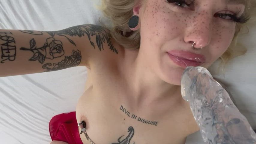 my boyfriend was at work so i had to troathfuck myself 🥰 - free porn video