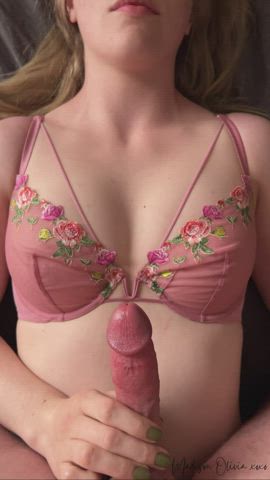 Don’t I look so cute in this bra? 🥰 - free porn video