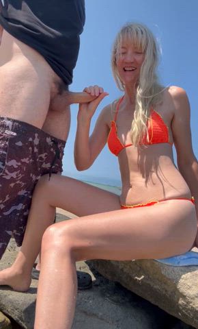 Don’t you just love a happy hand - free porn video