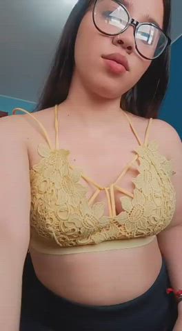 Maybe you want to put your cock between my tits and see what I can do to you - free porn video