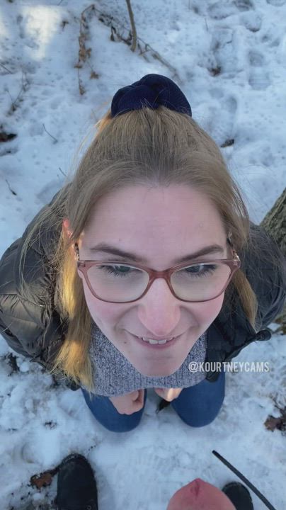 I’m in the holiday spirit so I let him decorate my face with his cum 😜 - free porn video