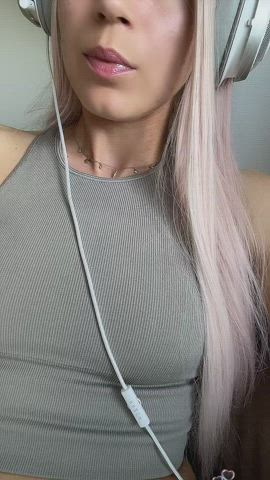 daddys girl is not only playing games - free porn video