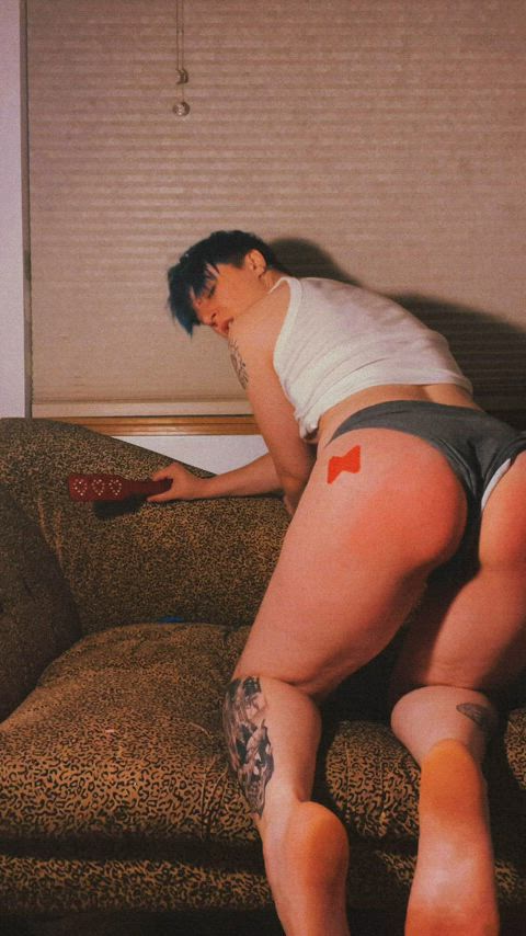 Would you rather rub your cock between my cheeks, or my feet - free porn video