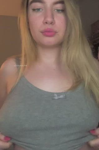I just want to feel your warm load all over them😋💓 - free porn video