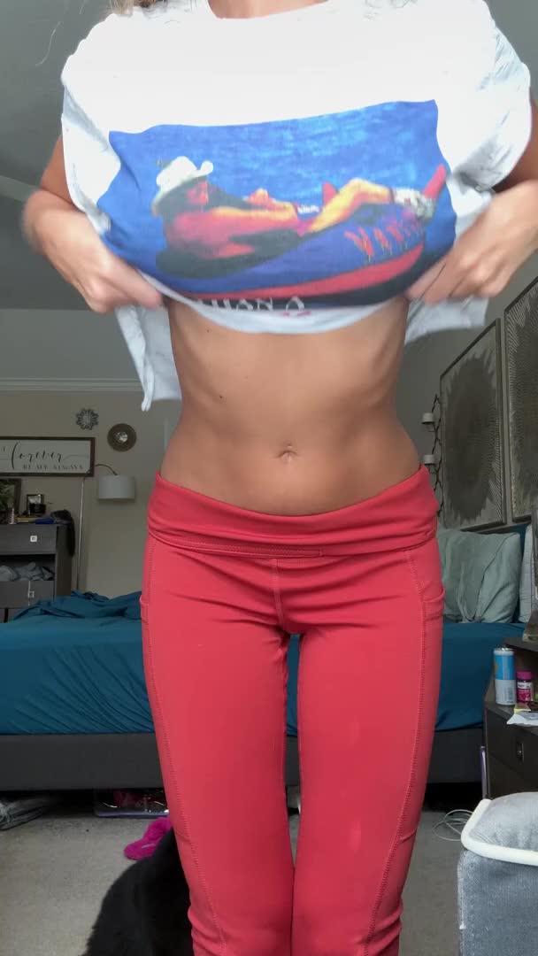 Does daddy like my shirt? - free porn video