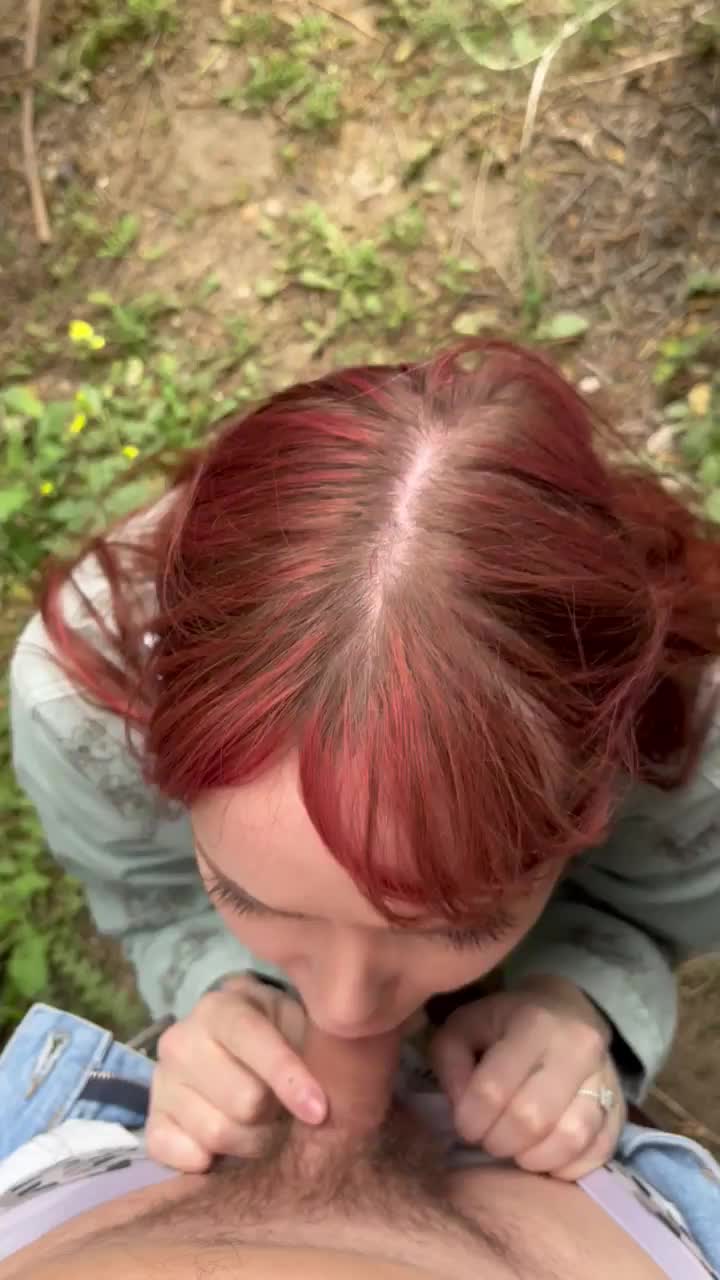 Blowjobs in public are such a rush - free porn video