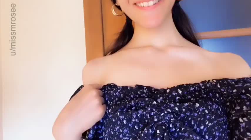 Do Italian girls with tiny tits actually turn you on or are you just being nice? - free porn video
