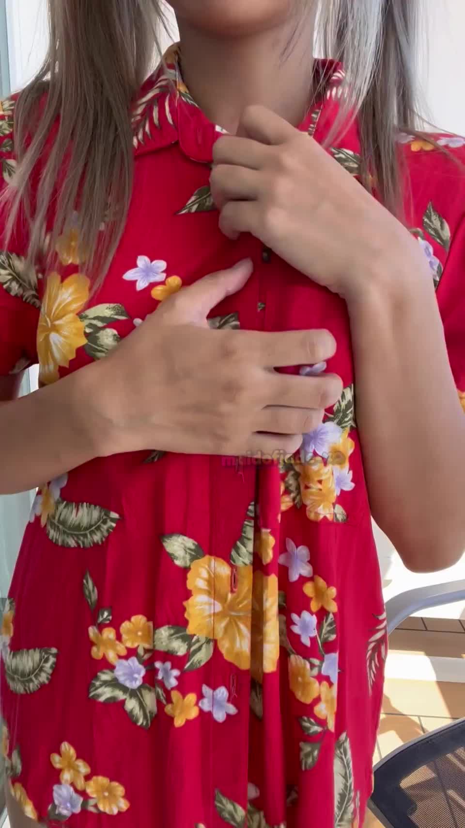 Sneaking away on the family vacation - free porn video