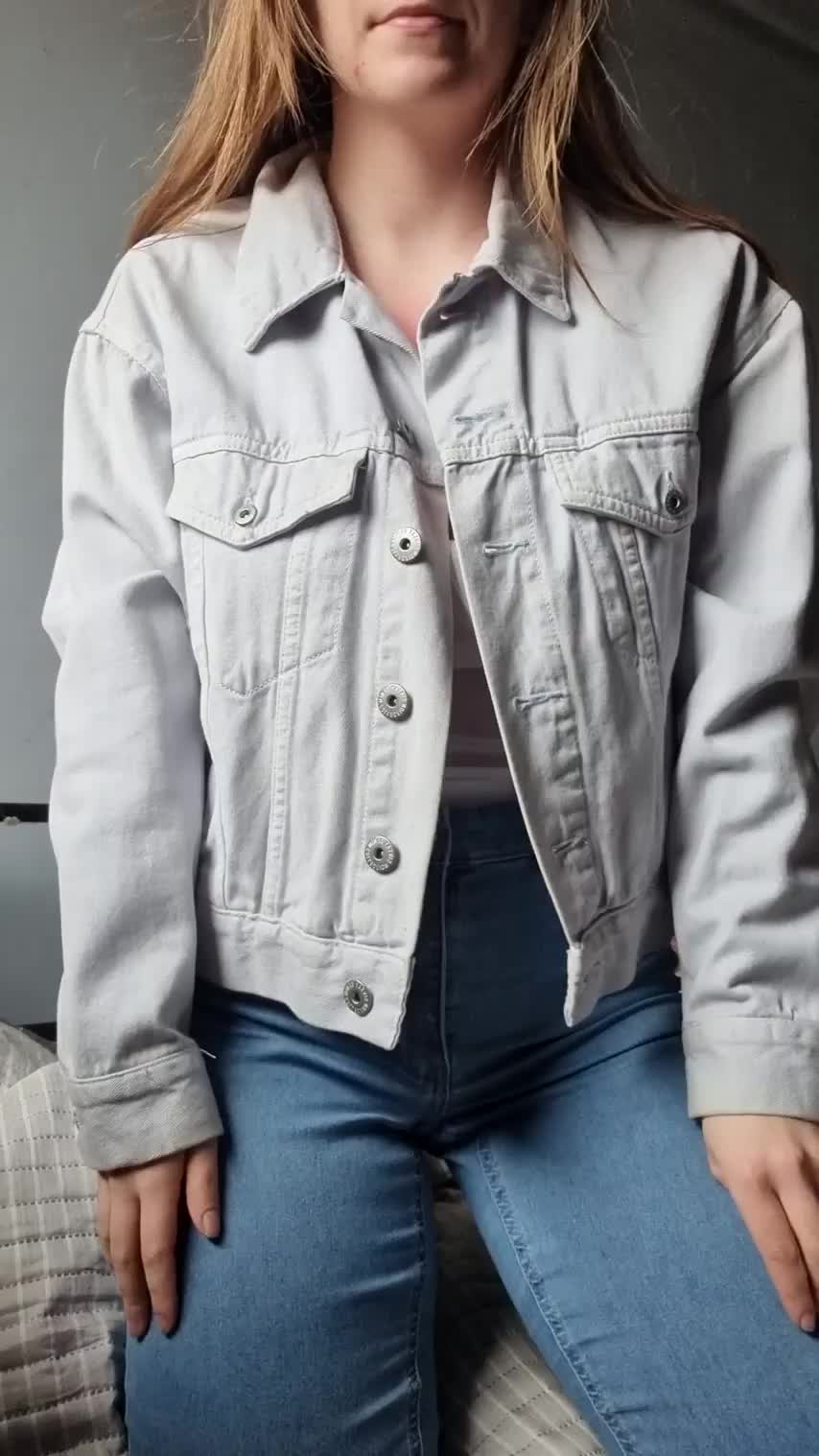 I'm a little nervous adding this post, you can tell by the red spot on my neck ;) - free porn video