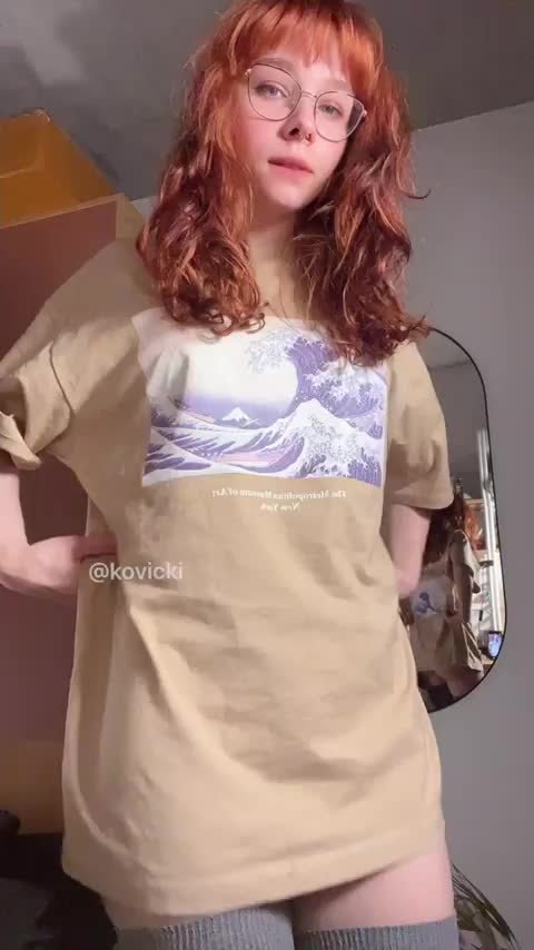 Trying on new tshirt - free porn video