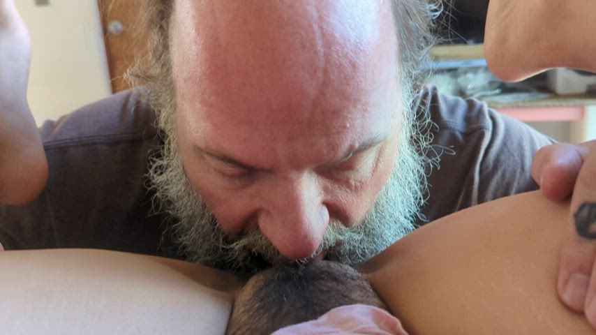 Grand-Pappy Savoring Young Latina Pussy - free porn video
