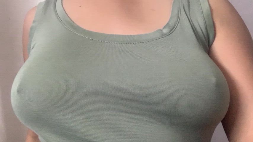 How's your NNN going? here's a boob flash from an Asian girly 😉 - free porn video