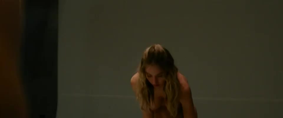 Sydney Sweeney getting her pussy at and showing her big natural tits in her new movie - free porn video
