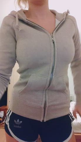 I bet these natural tittys were bigger than you expected on my petite body? - free porn video