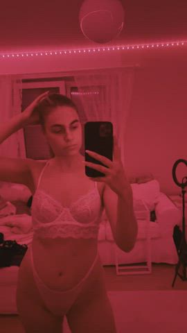 Can‘t decide between shy and naughty 😏 - free porn video