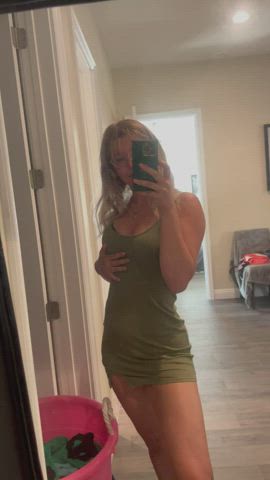 Yeah you can give me a little spanking daddy I wouldn't be mad at it - free porn video