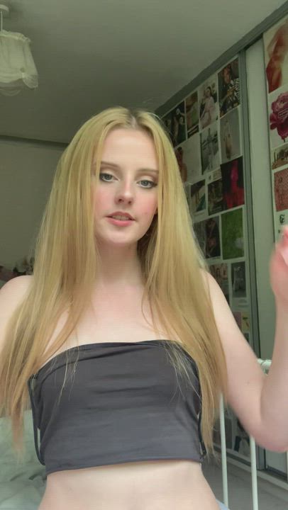 Do you enjoy tiny titty reveals? 🥰 - free porn video