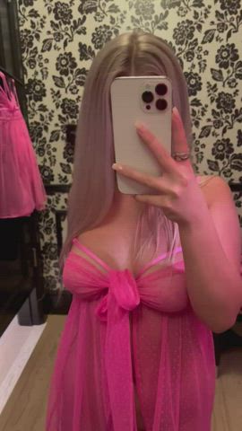 Would you join this horny teen in the dressing room? - free porn video