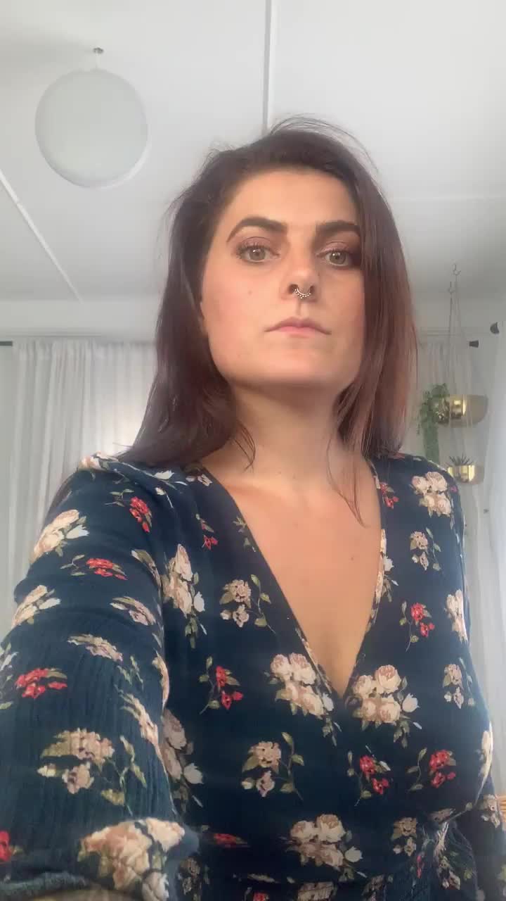 Anyone into Moms!? - free porn video