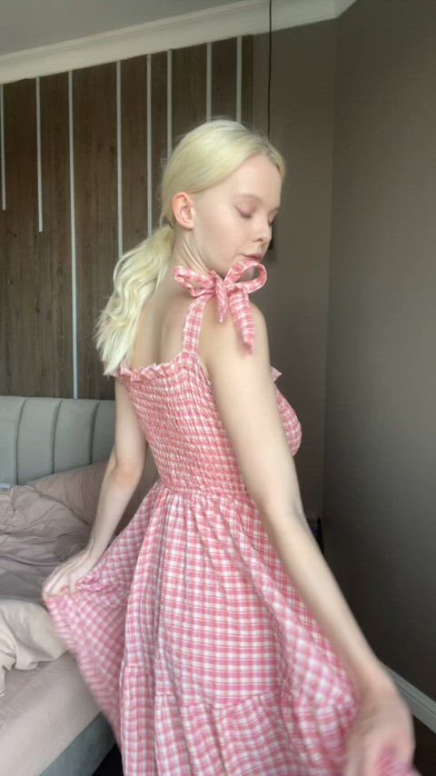 18f with too much time on her hand - free porn video
