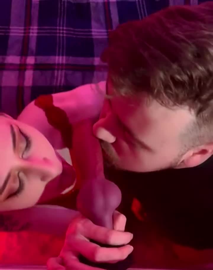 I’ve heard sharing is caring 💕 (｡´∀｀)ﾉ - free porn video
