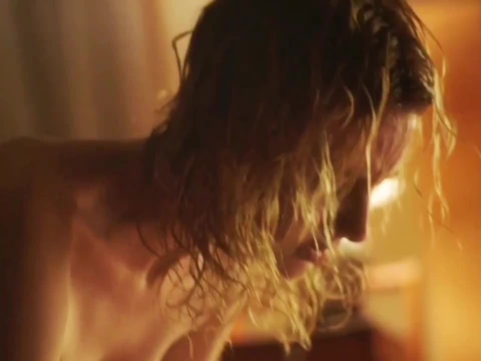 Shannon Collis & Emily Goss in 'Snapshots' (2018) - free porn video