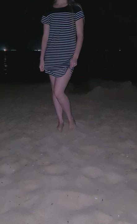 A bit of late night fun [GIF] - free porn video