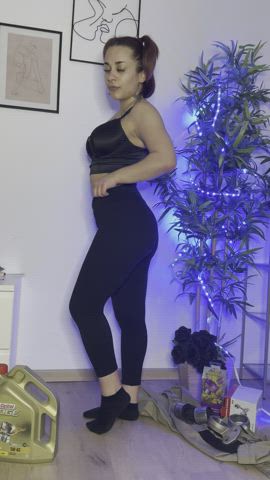 i only can imagine what an older rdditor would do with my 18 perfect ass - free porn video