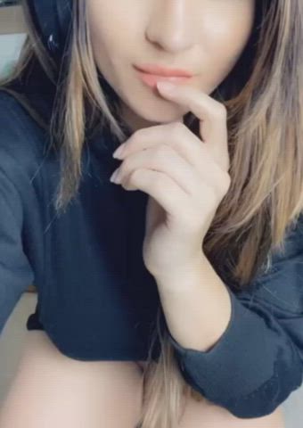 come close and put your face right here… - free porn video