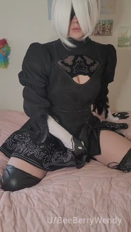 2B rubbing herself on a unicorn dildo (BeeBerryWendy) [Nier: Automata] - free porn video